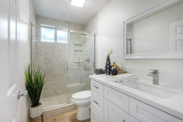 1350 Marabou Lane, Vista, CA 92083