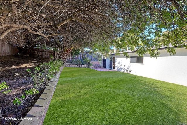 1350 Marabou Lane, Vista, CA 92083