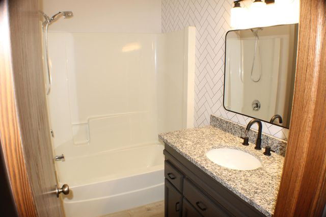 3548 Buchanan Street S, Fargo, ND 58104