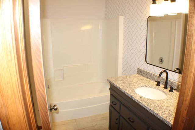 3548 Buchanan Street S, Fargo, ND 58104