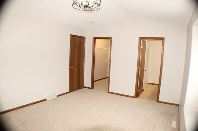 3548 Buchanan Street S, Fargo, ND 58104