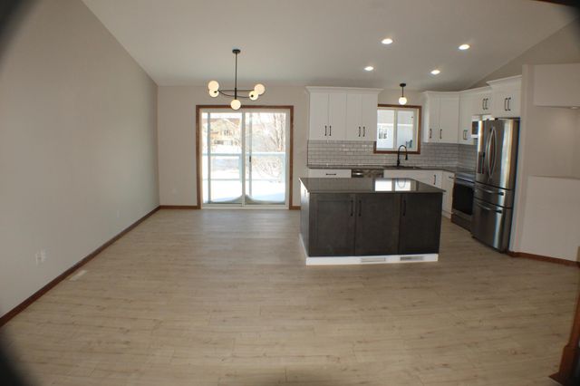 3548 Buchanan Street S, Fargo, ND 58104