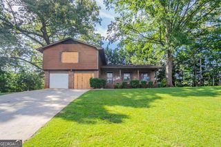 3600 River Hills Court, Ellenwood, GA 30294