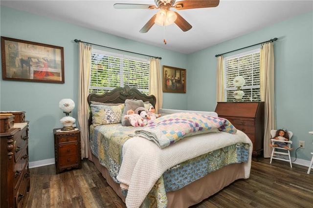 11825 Old Shipyard Road, Coden, AL 36523