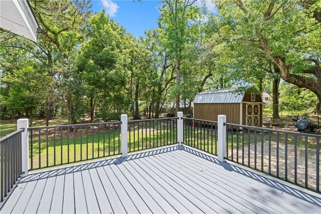 11825 Old Shipyard Road, Coden, AL 36523