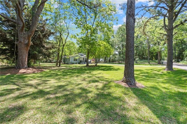 11825 Old Shipyard Road, Coden, AL 36523