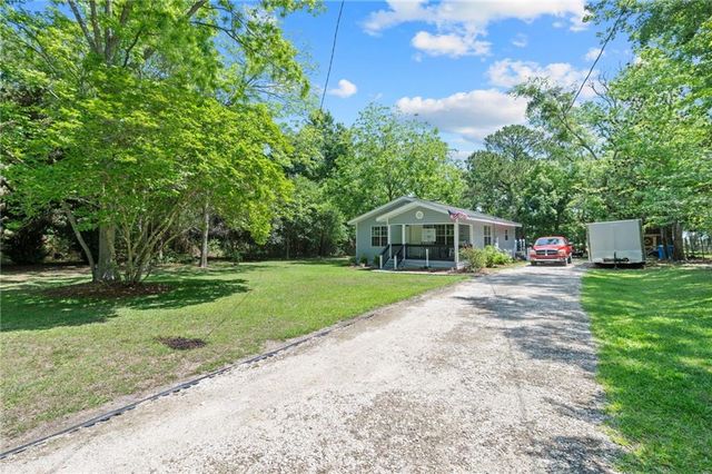 11825 Old Shipyard Road, Coden, AL 36523