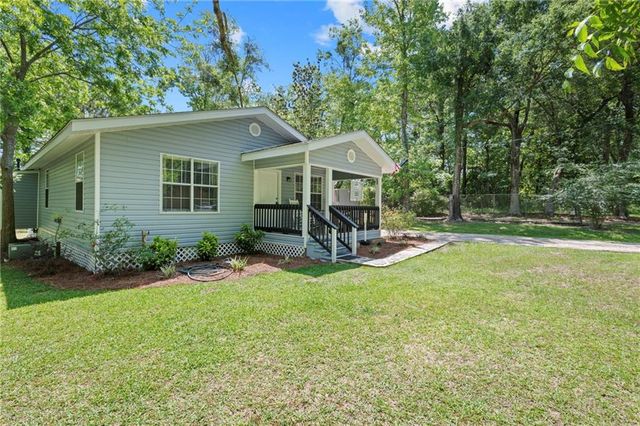 11825 Old Shipyard Road, Coden, AL 36523