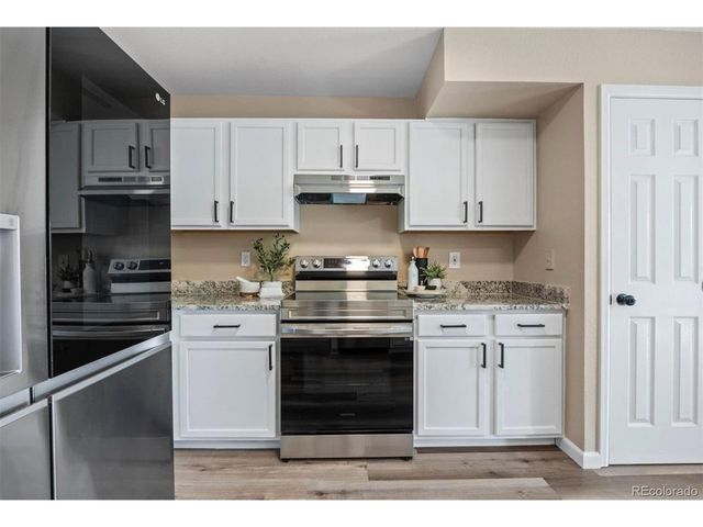 1246 S Zeno Cir B, Aurora, CO 80017