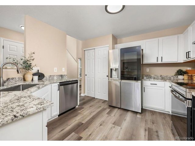 1246 S Zeno Cir B, Aurora, CO 80017