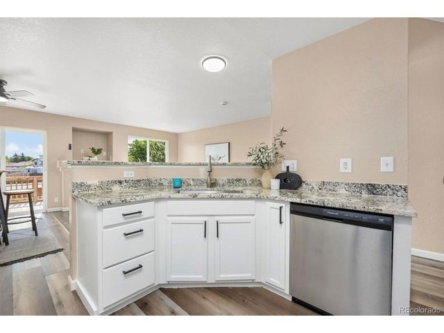 1246 S Zeno Cir B, Aurora, CO 80017