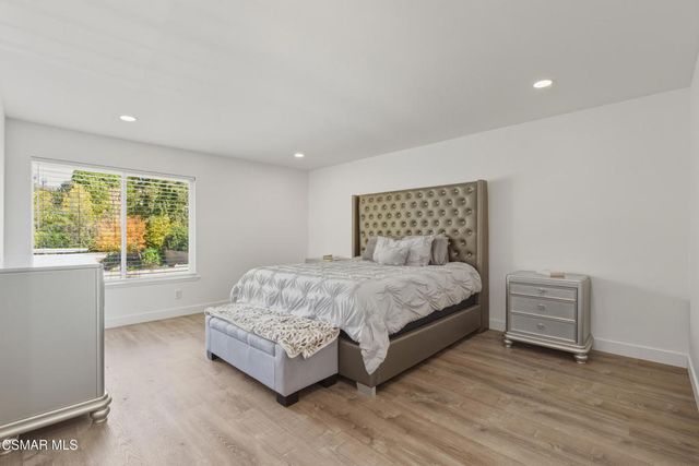 20448 Calhaven Drive, Saugus, CA 91390