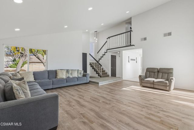 20448 Calhaven Drive, Saugus, CA 91390