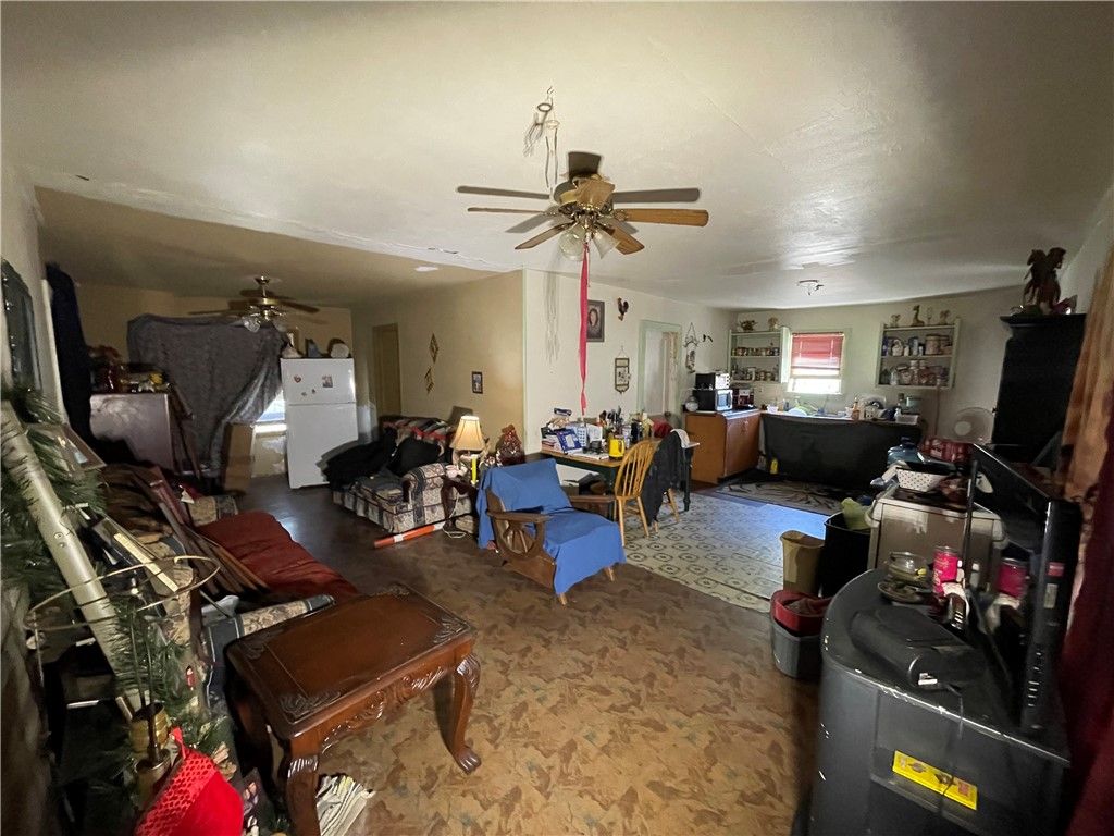 249 N 10th St, Aransas Pass, TX 78336 — photo 3