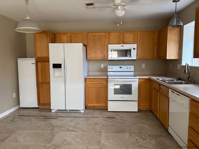 212 Country West Rd Unit C, Cheyenne, WY 82007