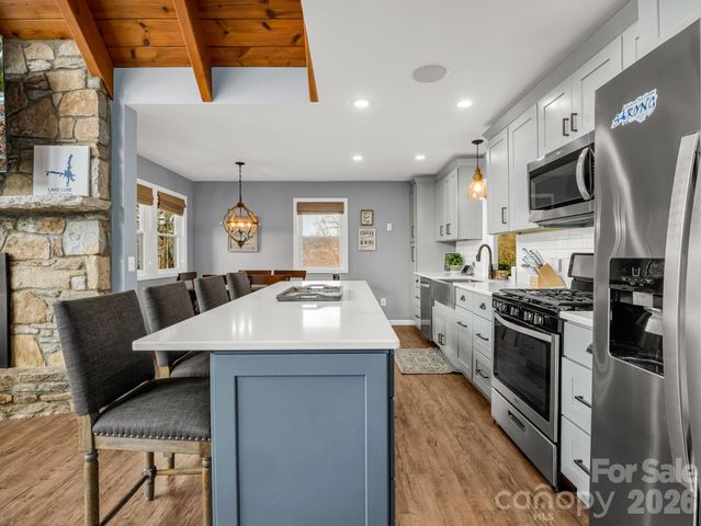 139 Valley View Circle, Lake Lure, NC 28746