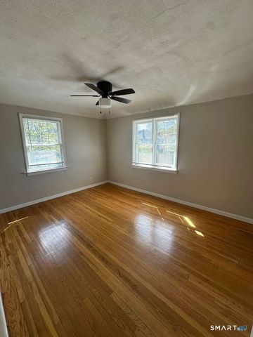 184 Pearl Harbor Street 2, Bridgeport, CT 06610