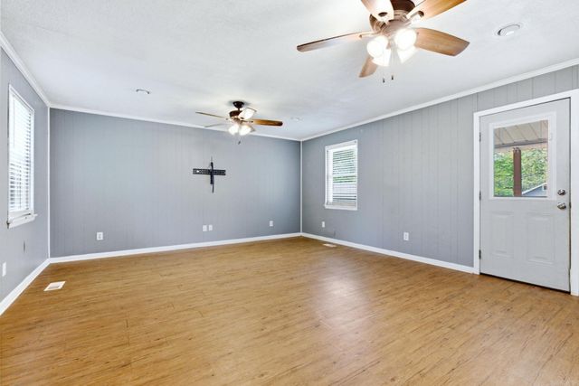 1213 N Shady Ln, Bauxite, AR 72015