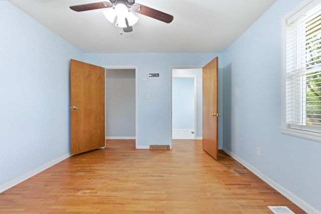 1213 N Shady Ln, Bauxite, AR 72015