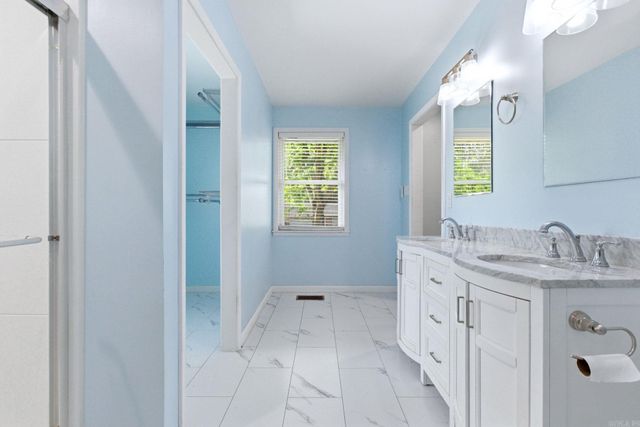 1213 N Shady Ln, Bauxite, AR 72015