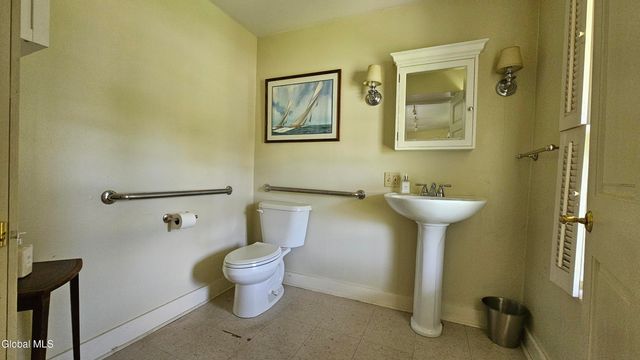 1129 New York 295, Chatham, NY 12060