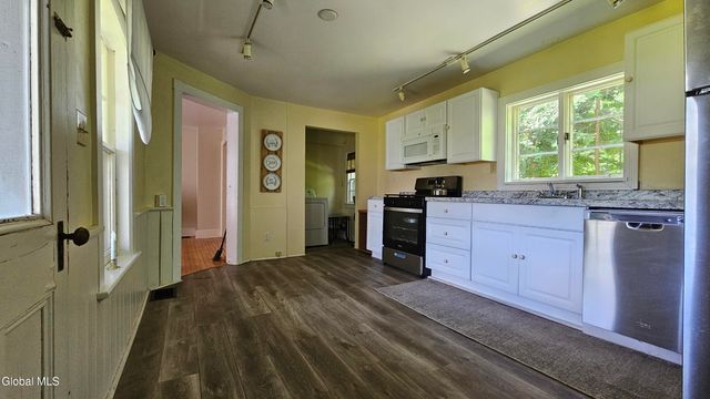 1129 New York 295, Chatham, NY 12060