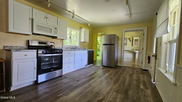 1129 New York 295, Chatham, NY 12060