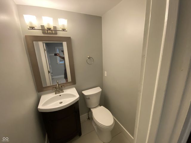 3047 N College Avenue, Indianapolis, IN 46205