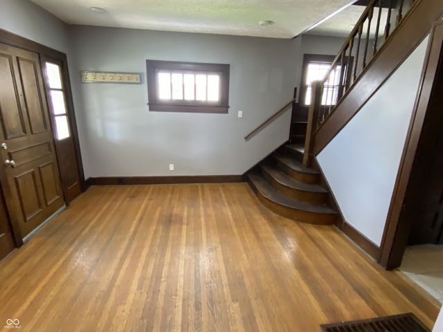 3047 N College Avenue, Indianapolis, IN 46205