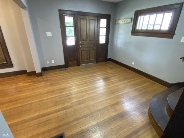 3047 N College Avenue, Indianapolis, IN 46205