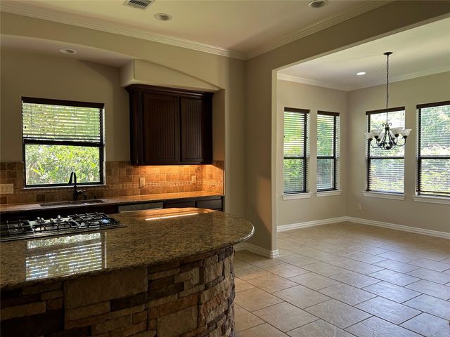 101 E Silverwood Ranch Estate, Shenandoah, TX 77384
