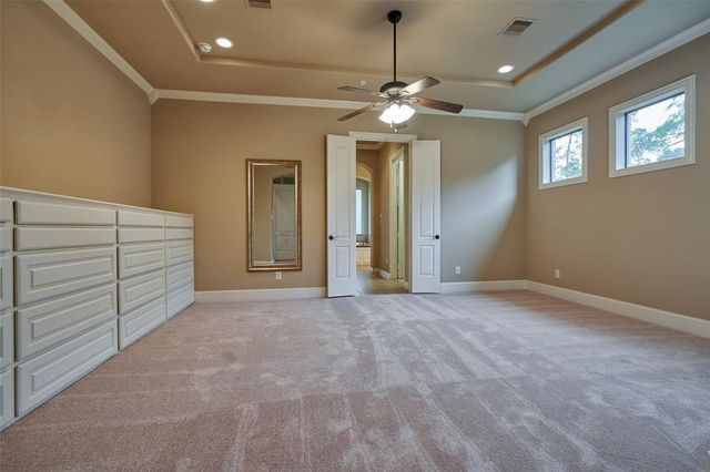 101 E Silverwood Ranch Estate, Shenandoah, TX 77384
