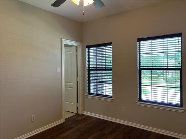 101 E Silverwood Ranch Estate, Shenandoah, TX 77384