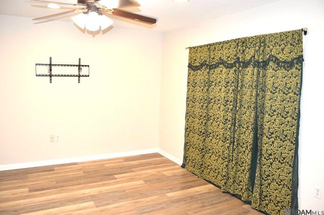 11674 Baylor Dr, Baton Rouge, LA 70816