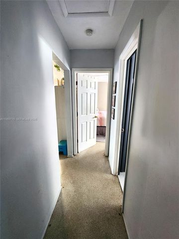 6721 Garfield St, Hollywood, FL 33024