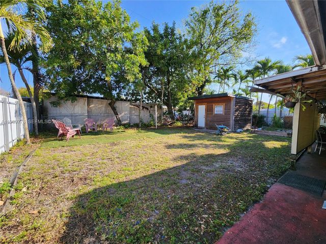 6721 Garfield St, Hollywood, FL 33024