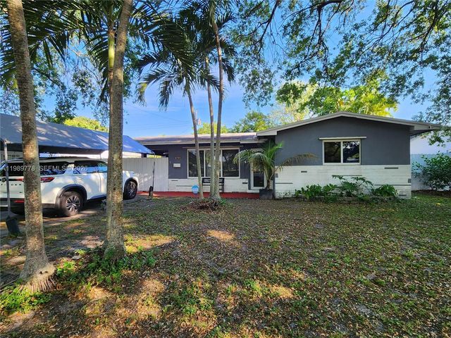 6721 Garfield St, Hollywood, FL 33024