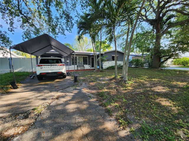 6721 Garfield St, Hollywood, FL 33024