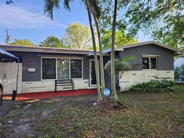6721 Garfield St, Hollywood, FL 33024