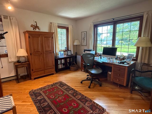 8 Ivy Road, Stonington, CT 06355