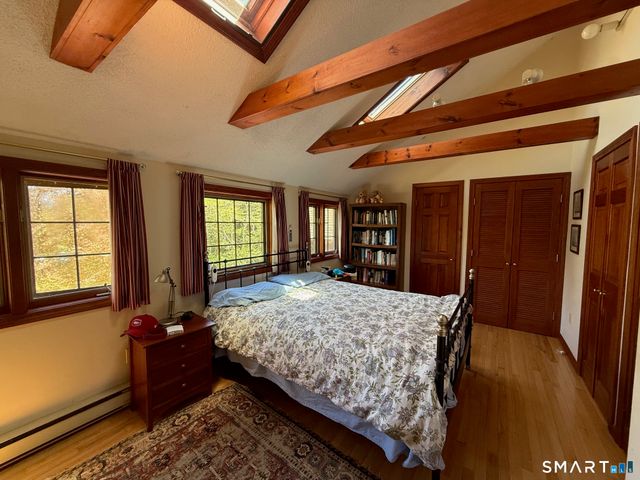 8 Ivy Road, Stonington, CT 06355