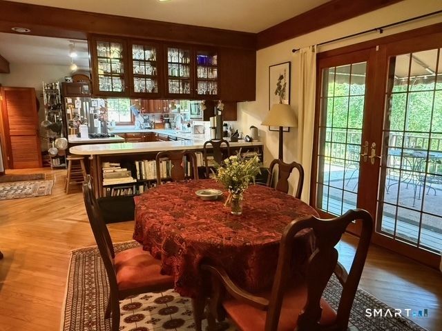 8 Ivy Road, Stonington, CT 06355