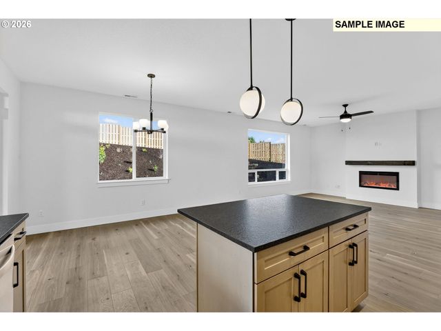 2339 E OTTER Loop 29, La Center, WA 98629