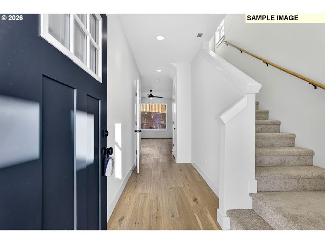 2339 E OTTER Loop 29, La Center, WA 98629