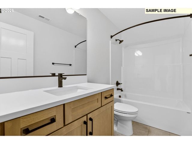 2339 E OTTER Loop 29, La Center, WA 98629
