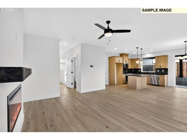 2339 E OTTER Loop 29, La Center, WA 98629