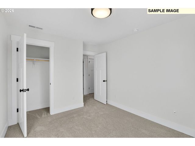 2339 E OTTER Loop 29, La Center, WA 98629