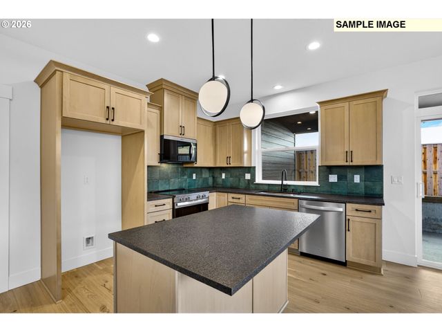 2339 E OTTER Loop 29, La Center, WA 98629