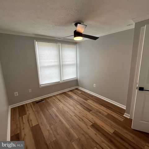 7807 EDMUNDS, Elkridge, MD 21075