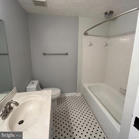 7807 EDMUNDS, Elkridge, MD 21075